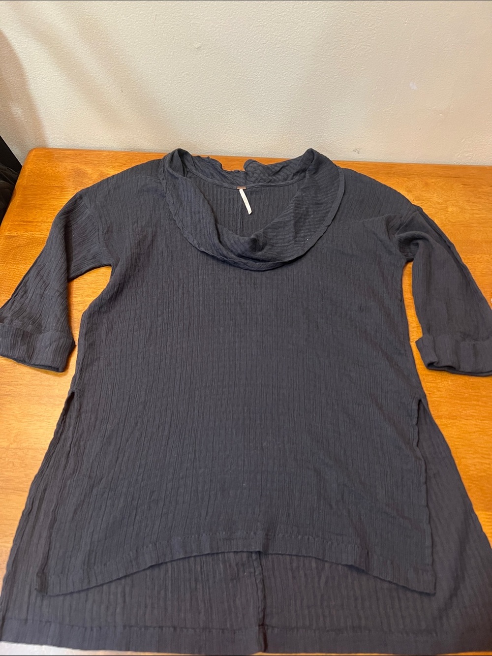FREE PEOPLE Women’s Black Lightweight Scarf Collar Top Size XS